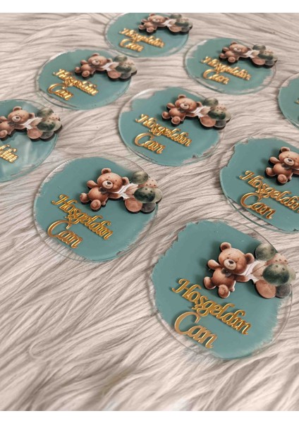 10 Adet Yeşil Balon Tutan Kahverengi Ayıcık Konseptli Pleksi Magnet Yenidoğan Doğum Günü Mevlüt Hediyelikleri
