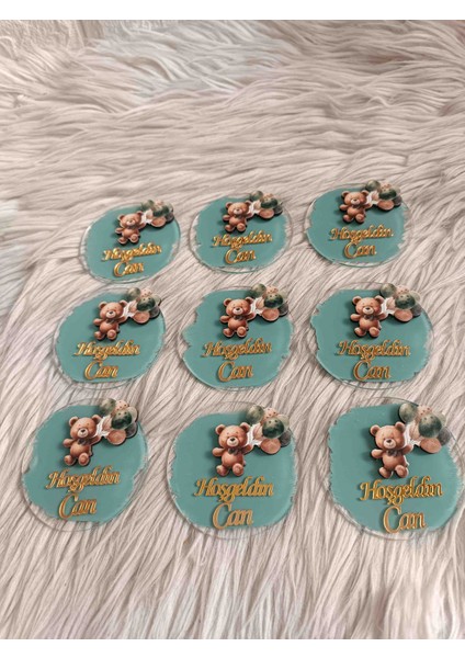 10 Adet Yeşil Balon Tutan Kahverengi Ayıcık Konseptli Pleksi Magnet Yenidoğan Doğum Günü Mevlüt Hediyelikleri