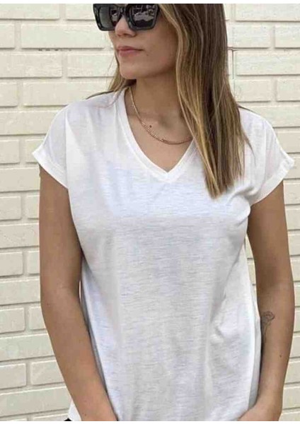 V Yaka Salaş Kadın T-Shirt