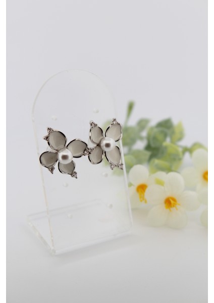 Incili Beyaz Çiçek Model Zirkon Küpe