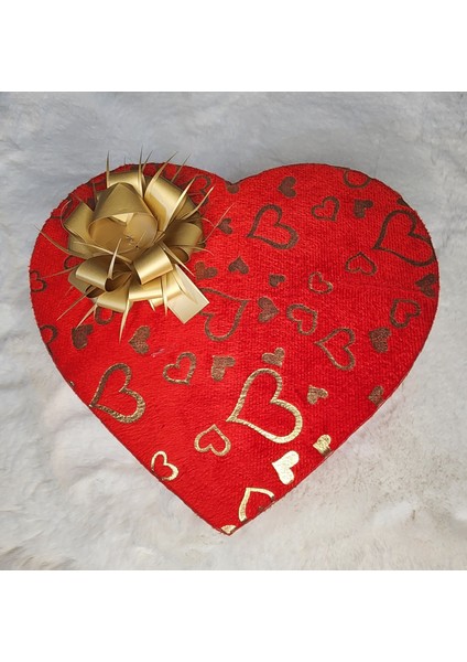 Sevgiliye Özel 14 Şubat Romantik Hediye Kalp Kutuda Ayıcık, Çikolatalar ve Güllü Cam Küre modelleri