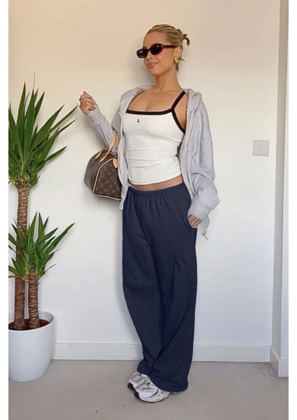 Old Money Tarz Bol Baggy Salaş Bol Paça Eşofman Altı modelleri