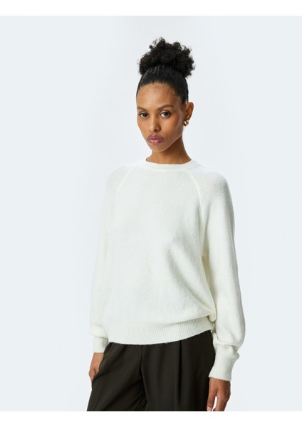 Yumuşak Dokulu Uzun Kollu Bisiklet Yaka Triko Kazak