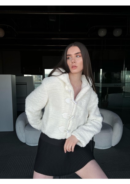 Alessia Önden Düğmeli Içi Astarlı Kapüşonlu Peluş Mont