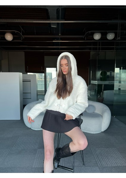 Alessia Önden Düğmeli Içi Astarlı Kapüşonlu Peluş Mont