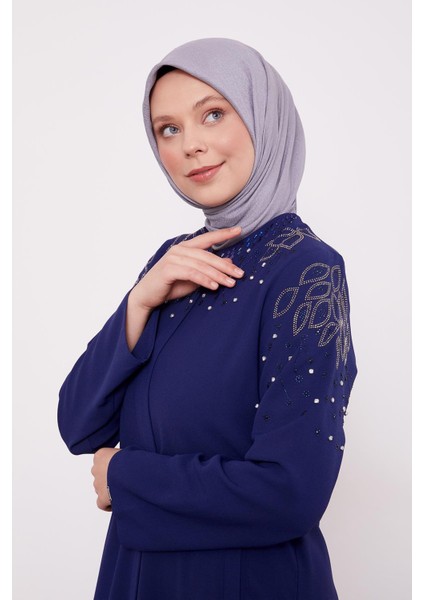 Lacivert Cicek Islemeli Taslı Ferace indirimleri