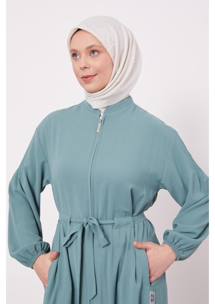 Mint Yeşili Bağlama Detaylı Ferace indirimleri