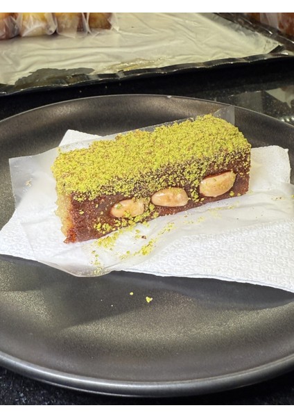 Antep Fıstıklı Şambali Tatlısı 1 kg