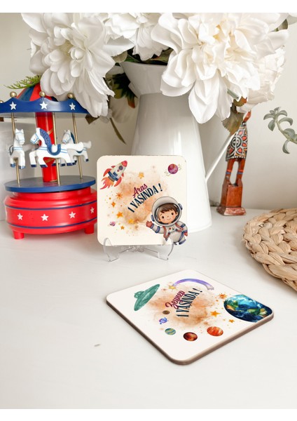 50 Adet Uzay Temalı Kişiye Özel Ahşap Bardak Altlığı Doğum Günü Hediyeliği 10X10 Cm) modelleri