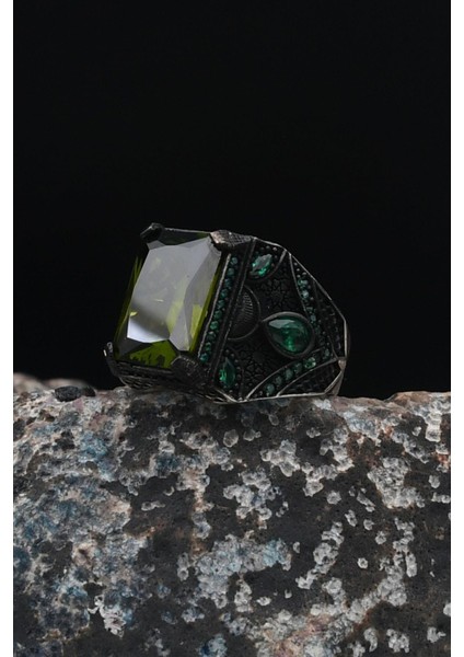 925 Ayar Gümüş Erkek Yüzüğü Peridot Taşlı 901479 modelleri