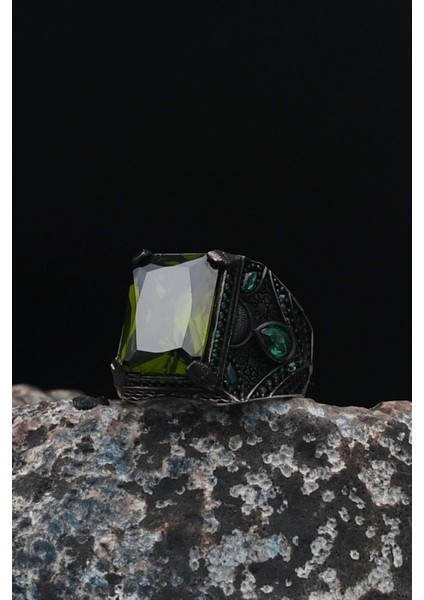 925 Ayar Gümüş Erkek Yüzüğü Peridot Taşlı 901479 fırsatları