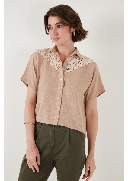 Dantelli Relaxed Fit Kısa Kollu Gömlek Bayan GÖMLEK 5865764