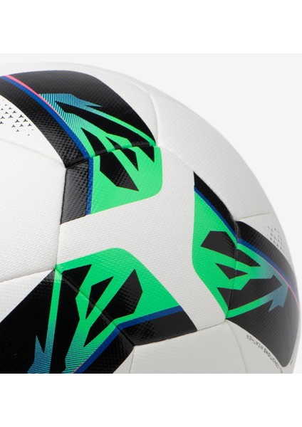 Futbol Topu - 5 Numara - Beyaz - Fıfa Basıc Club fiyatları