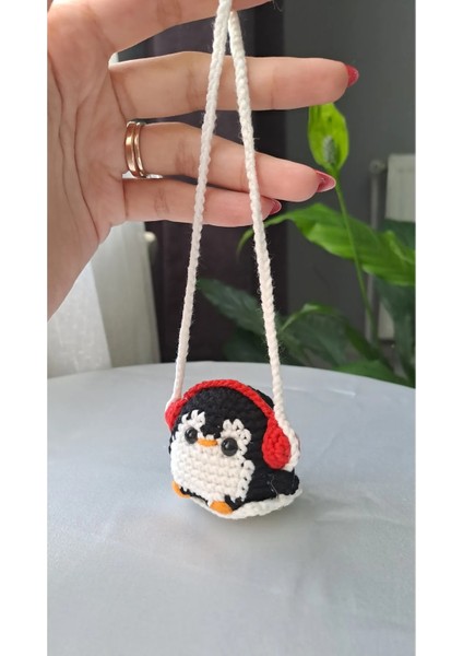 Amigurumi Penguen Kış Temalı Salıncakta Araba Dikiz Aynası Süsü