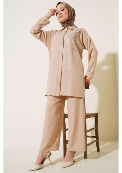 Önü Taşlı Keten Takım