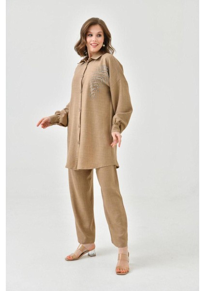 Önü Taşlı Keten Takım