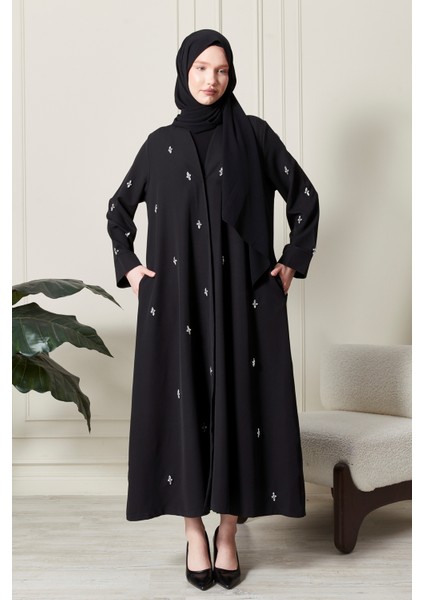 Siyah Önü Çıtçıtlı Cepli Taş Işlemeli Abaya - Ferace