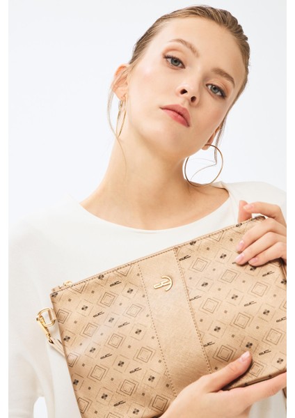 Kadın Basic Clutch Çanta Monogram Desenli Şeritli Logolu Altın 214002