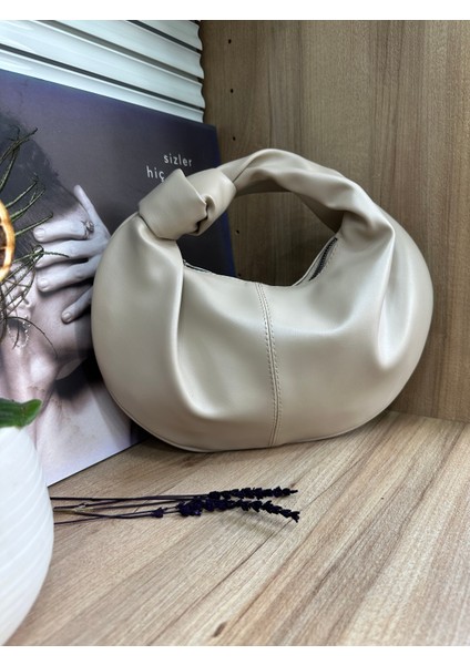 Kadın Düğüm Detaylı Baget Model Yumuşak Doku El Çantası