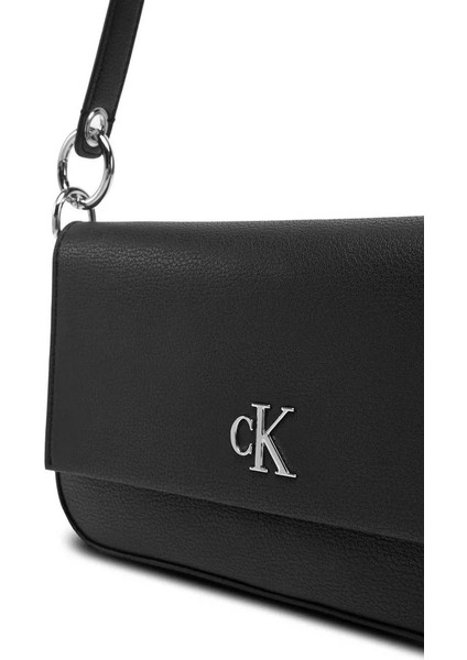 Mınımal Monogram Shoulder Pouch