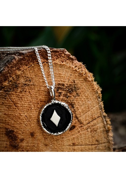 Gümüş Karo Figürlü Kolye 925 Ayar Gümüş Mini Karo Figürlü Unisex Kolye Iskambil Kartı Kolye