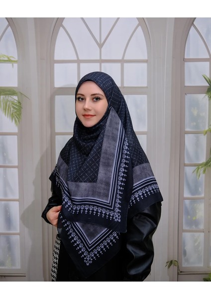 Kadın 120*120 Cm Siyah Beyaz Tesettür Büyük Boy Eşarp