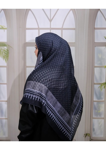 Kadın 120*120 Cm Siyah Beyaz Tesettür Büyük Boy Eşarp fiyatları