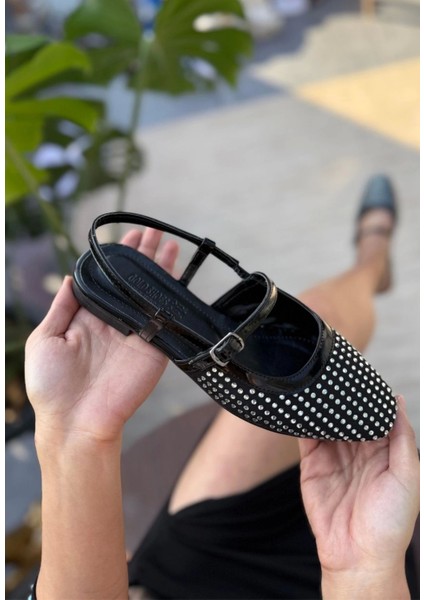 Siyah Saten Gümüş Boncuk Işlemeli Sandalet