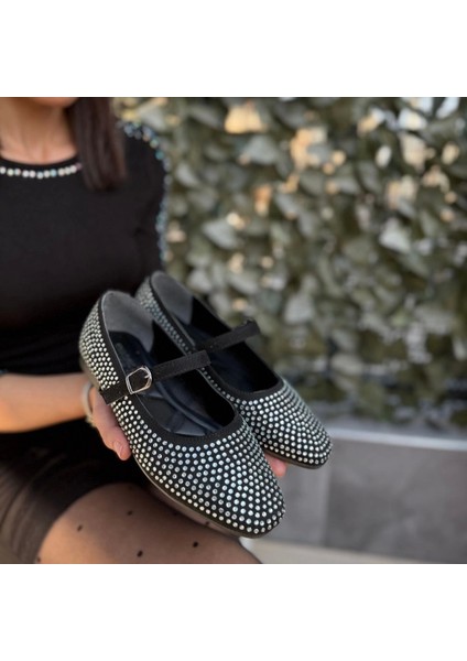 Elise Siyah Süet Gümüş Boncuk Işlemeli Babet Ayakkabı fırsatları