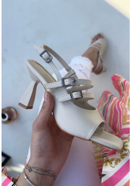 Puck Bej Cilt Topuklu Ayakkabı