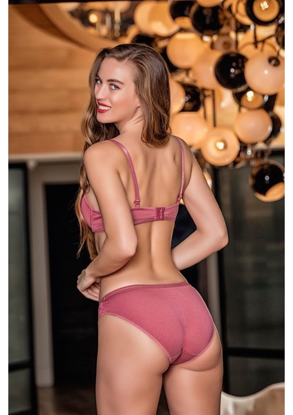 Kadın Pembe Tam Destekli Balenli Kaplı Sütyen Slip Külot Takım