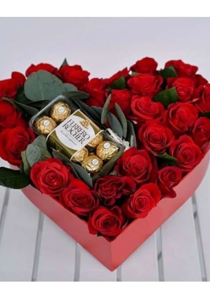 Sevgililer Günü Sevgiliye Hediye Süpriz Çikolata Kutusu Kalpli Kutu