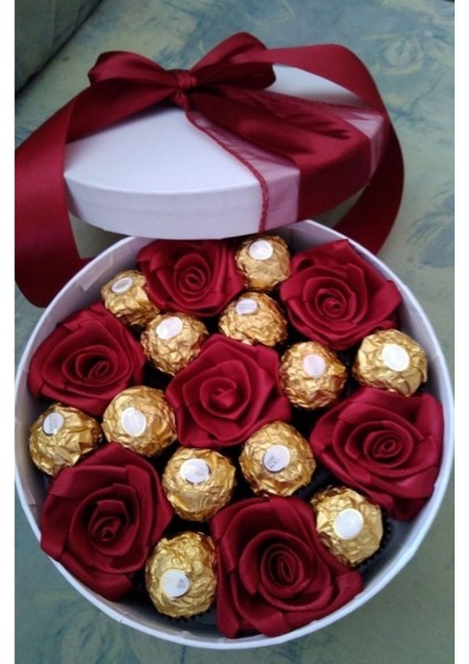 Sevgililer Günü Sevgiliye Hediye Süpriz Çikolata Kutusu Kalpli Kutu