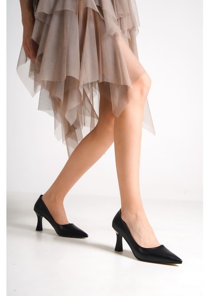 Kadın Stiletto Ayakkabı Siyah Renk TR003Y11A