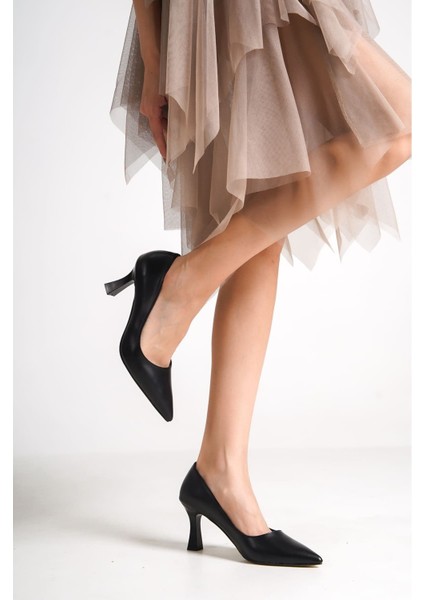 Kadın Stiletto Ayakkabı Siyah Renk TR003Y11A