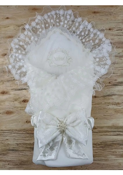 Yenidoğan Ipek Venüs Taç Nakışlı Delüks Kundak Bebek Battaniyesi Ekru