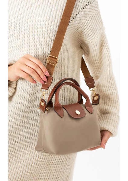 Longchamp Model Midi Çapraz Kadın Çanta