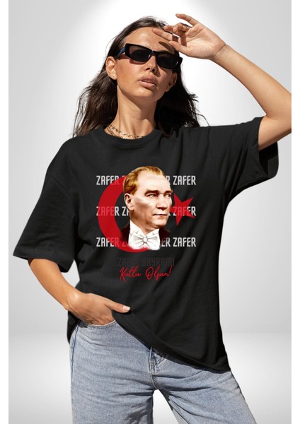 30 Ağustos Zafer Bayramı ve Atatürk Ay Yıldız Grafik Baskılı Pamuklu Penye Kadın Erkek Siyah Tişört fırsatları