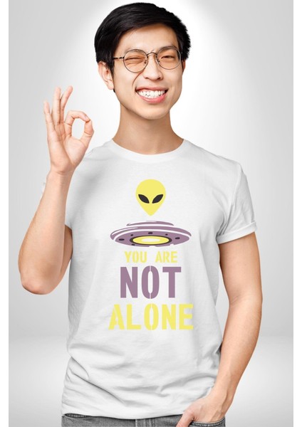 Uzaylı Yalnız Değiliz Ufo Grafik Baskılı Pamuklu Penye Kadın Erkek Beyaz Tişört fırsatları