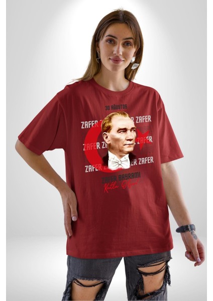 30 Ağustos Zafer Bayramı ve Atatürk Ay Yıldız Grafik Baskılı Pamuklu Penye Kadın Erkek Kırmızı Tişört modelleri