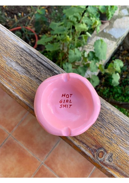Pembe El Yapımı Seramik Küllük Arkadaşa Hediye Hot Girl Shit