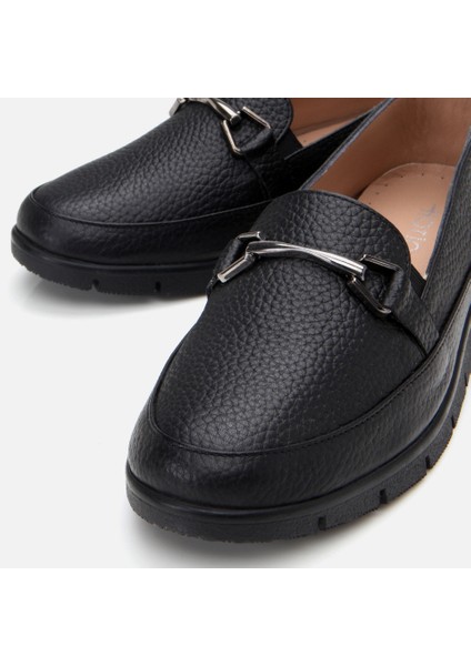 01AYH306720A100 Deri Siyah Kadın Tokalı Loafer