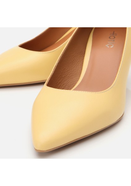 01AYH304150A520 Deri Sarı Kadın Stiletto