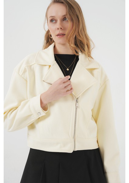 0717 Kadın Kısa Kaşe Ceket - Krem fırsatları