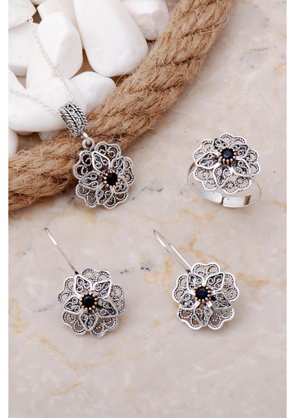 Safir Taşlı Çiçek Telkari Elişi Gümüş Set 2551