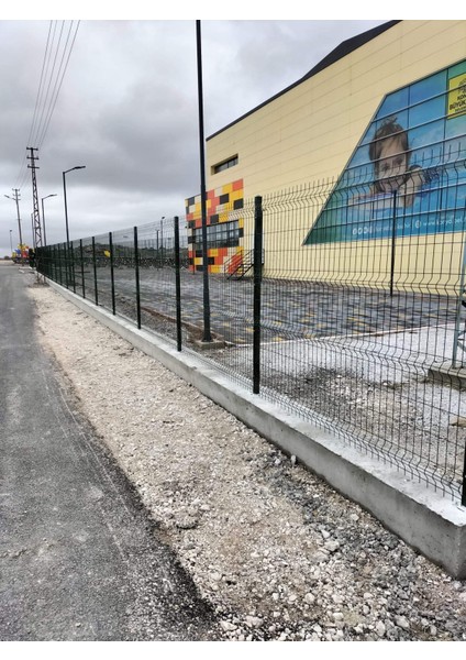 120'lik Panel Çit Takım 10 mt + 1 Direk Avantaj Paket Yeşil Renk