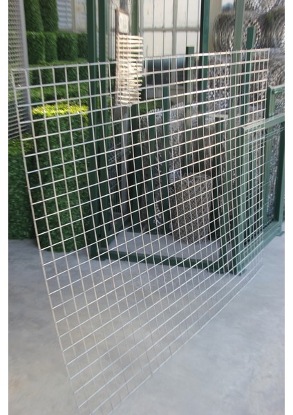 Galvanizli Hasır Tel 5.5 x 5.5 Göz 3.5 mm Kalınlık 150 cm Yükseklik 200 cm Uzunluk