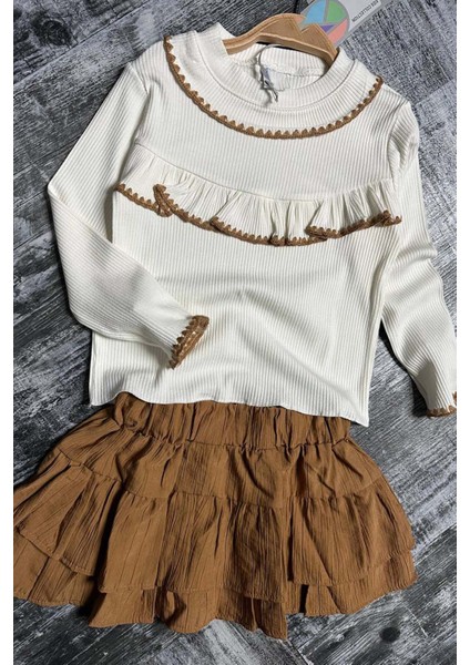 Kız Çocuk Bebe Yaka Göğsü Fırfırlı Fitilli Slim Kazak Üzeri Katkat Pliseli Kahverengi Etekli Takım fırsatları