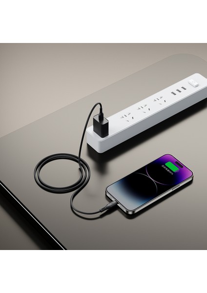 Lightning USB Data ve Şarj Kablo WI-C042E Starlink Serisi Hızlı Şarj Özellikli 2.4A 1m Siyah
