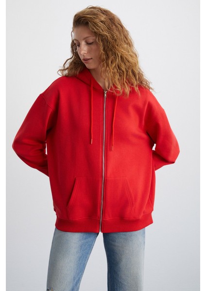 Alena Kadın Oversize Organik Pamuklu Metal Fermuarlı Kapüşonlu İçi Polarlı Kırmızı Sweatshirt modelleri
